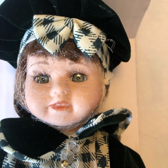 DONATED Crowne Fine Porcelain Doll “Joanna” - Picture 3 of 10